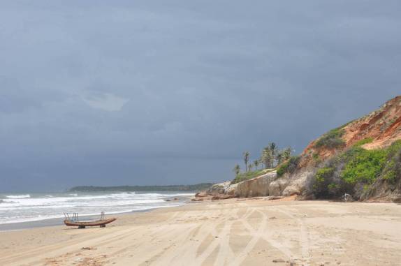 Pqueno barco na praia em Lagoinha - CE